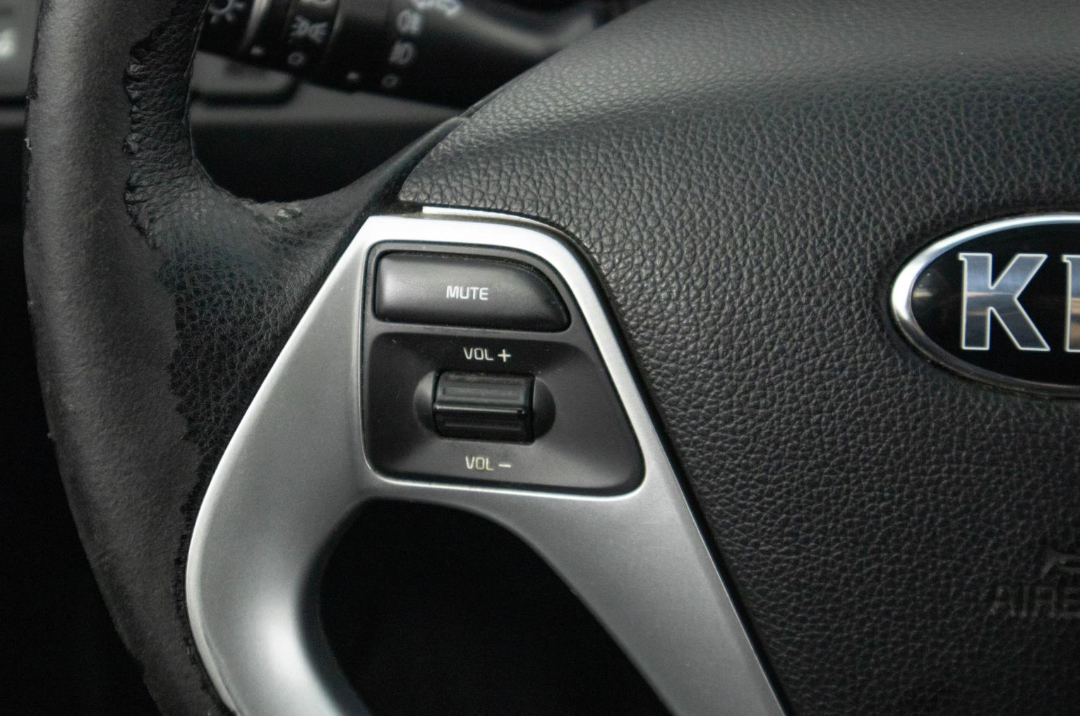 KIA Rio 20 из 23
