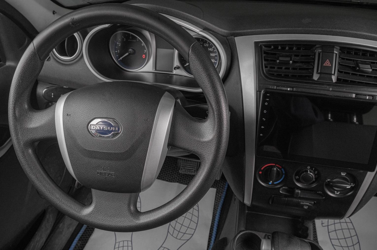 Datsun mi-DO 14 из 17