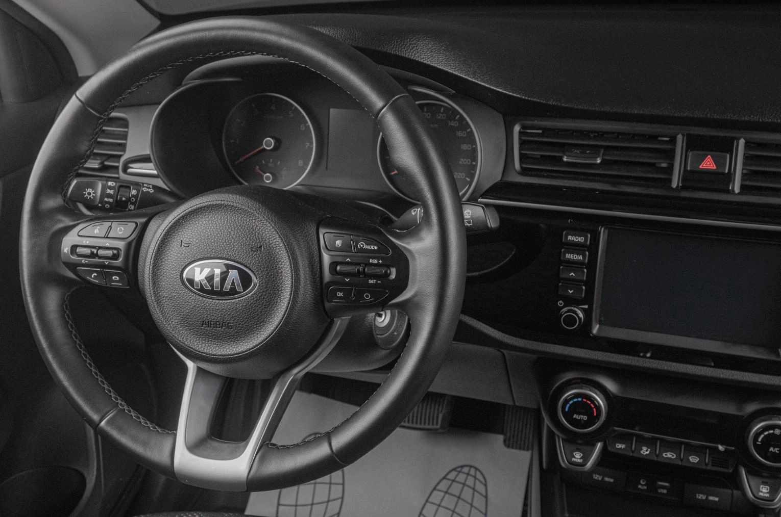 KIA Rio X-Line 17 из 20