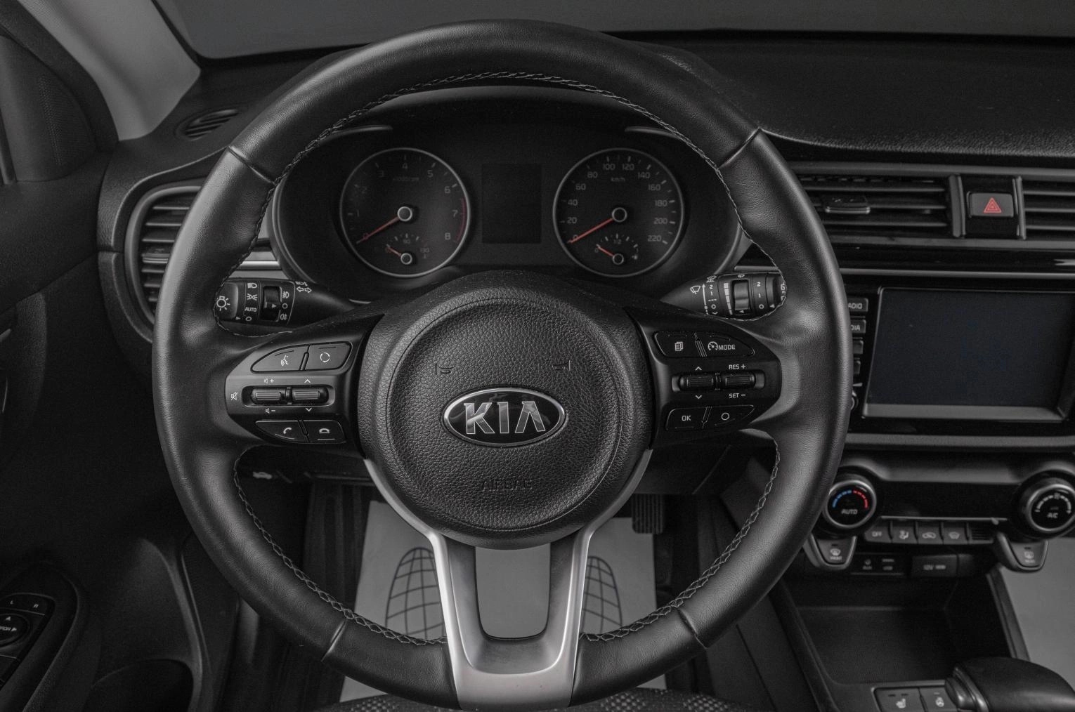 KIA Rio X-Line 21 из 39