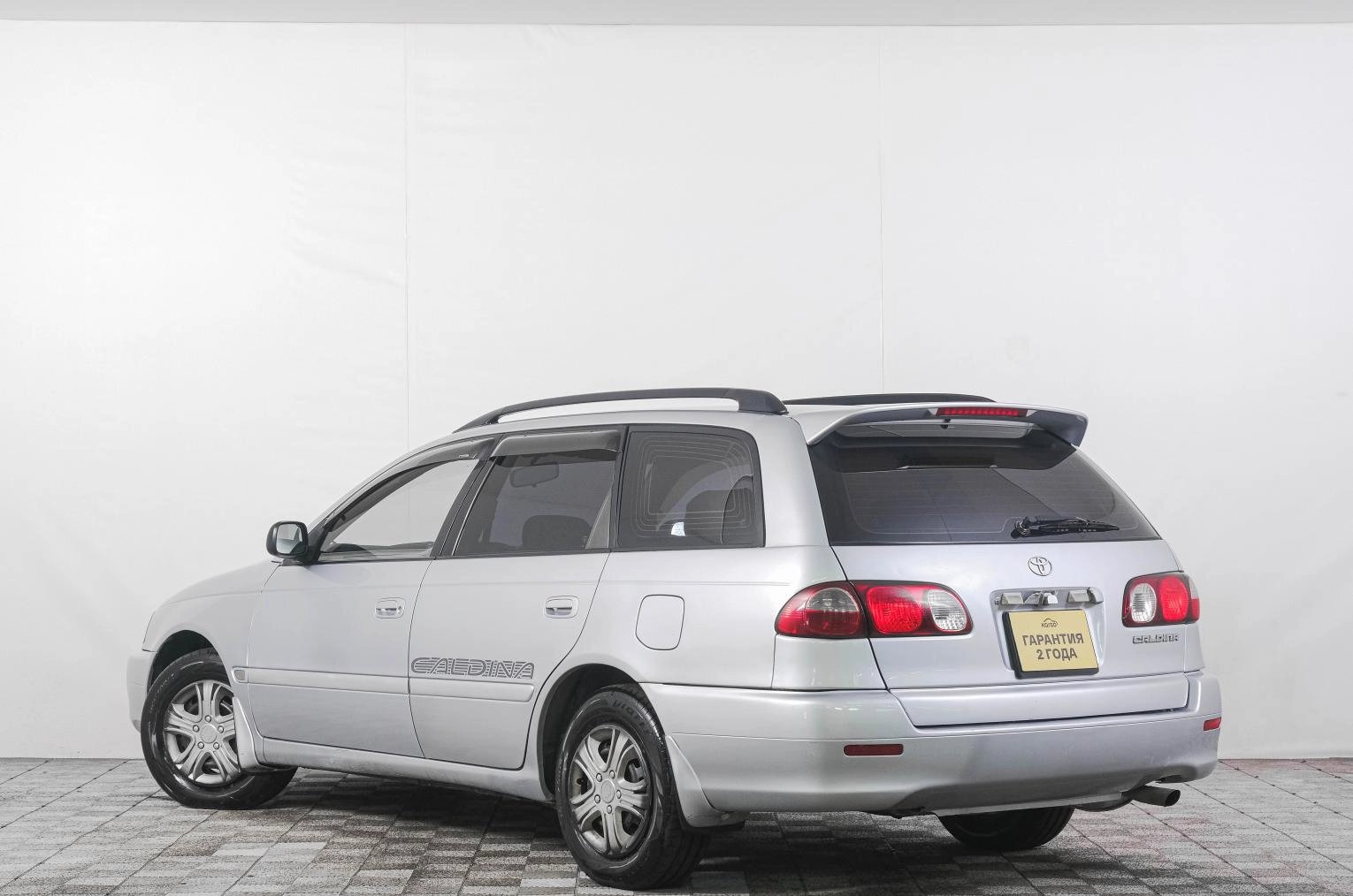 Toyota Caldina 4 из 19