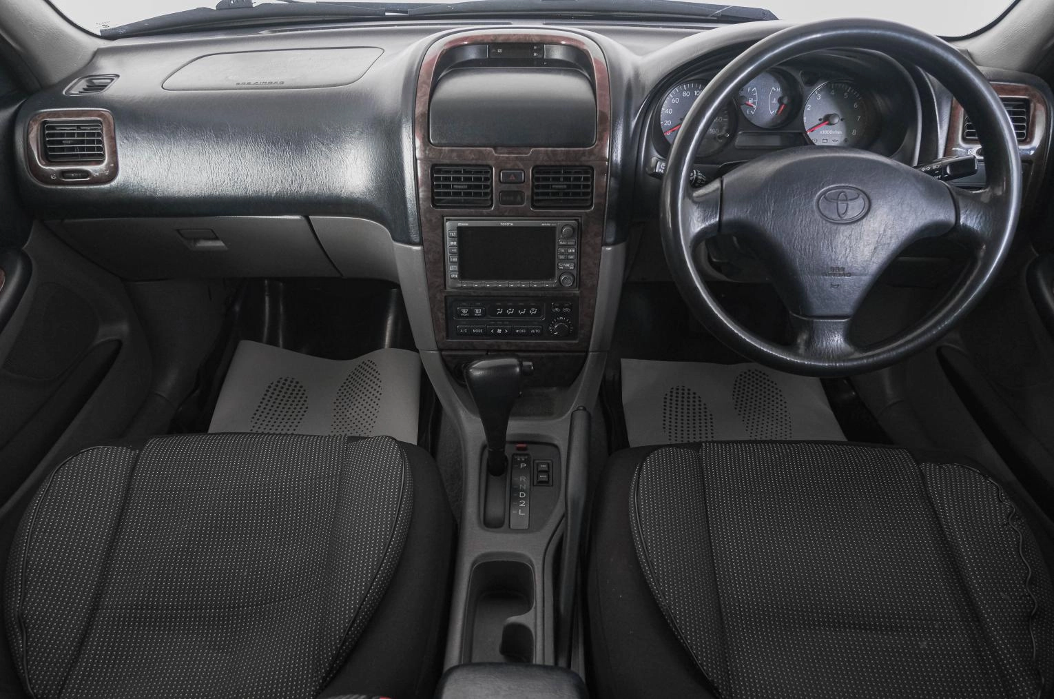 Toyota Caldina 13 из 19