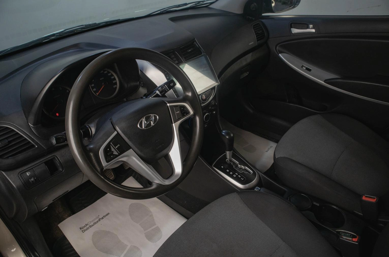 Hyundai Solaris 7 из 18