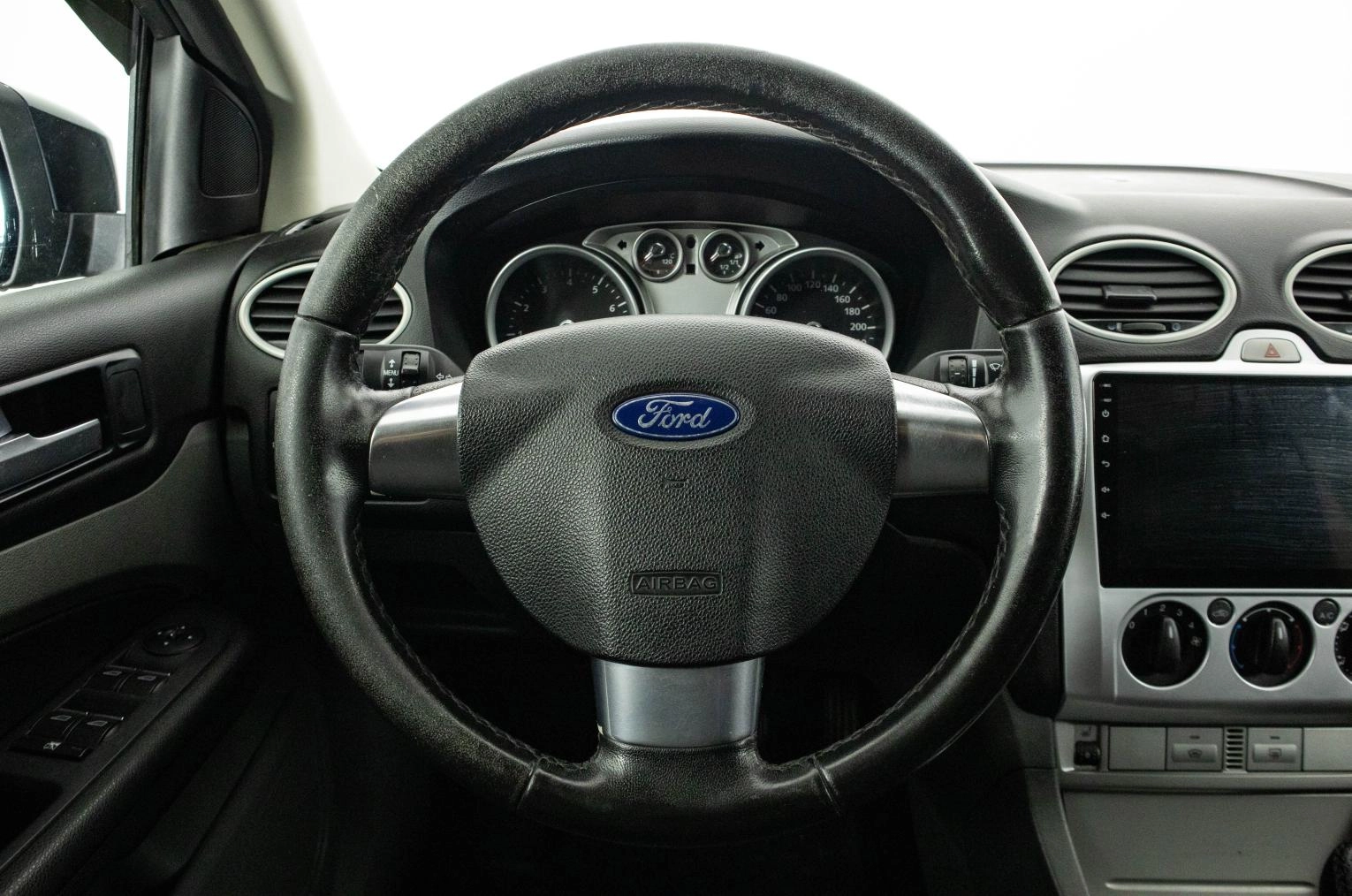 Ford Focus 15 из 21