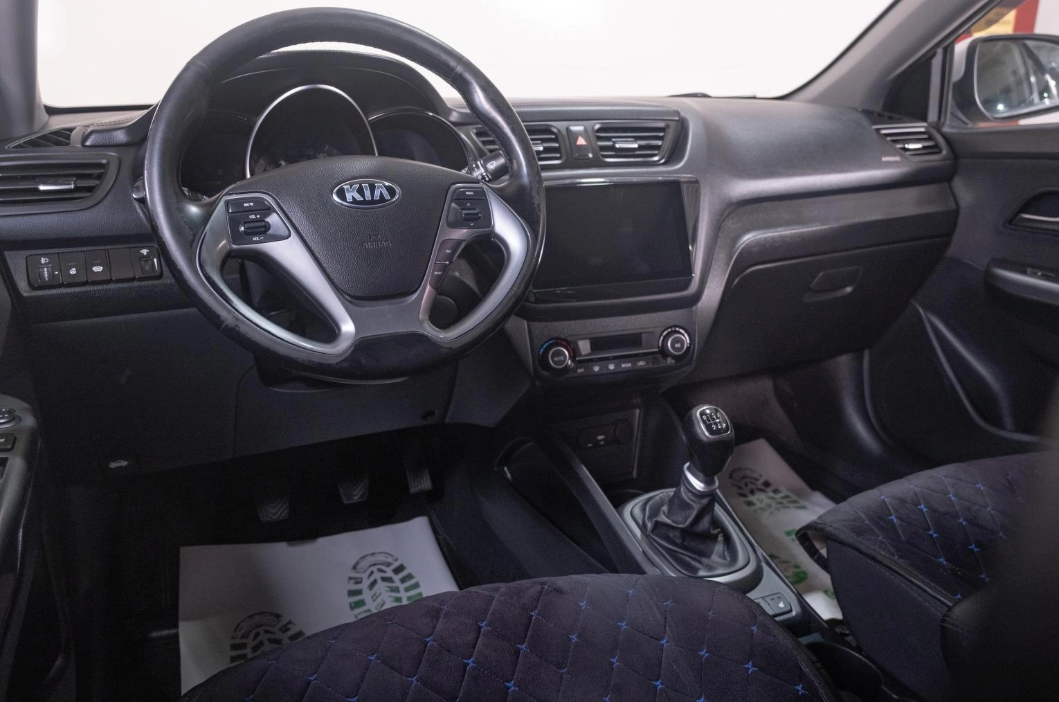 KIA Rio 8 из 21
