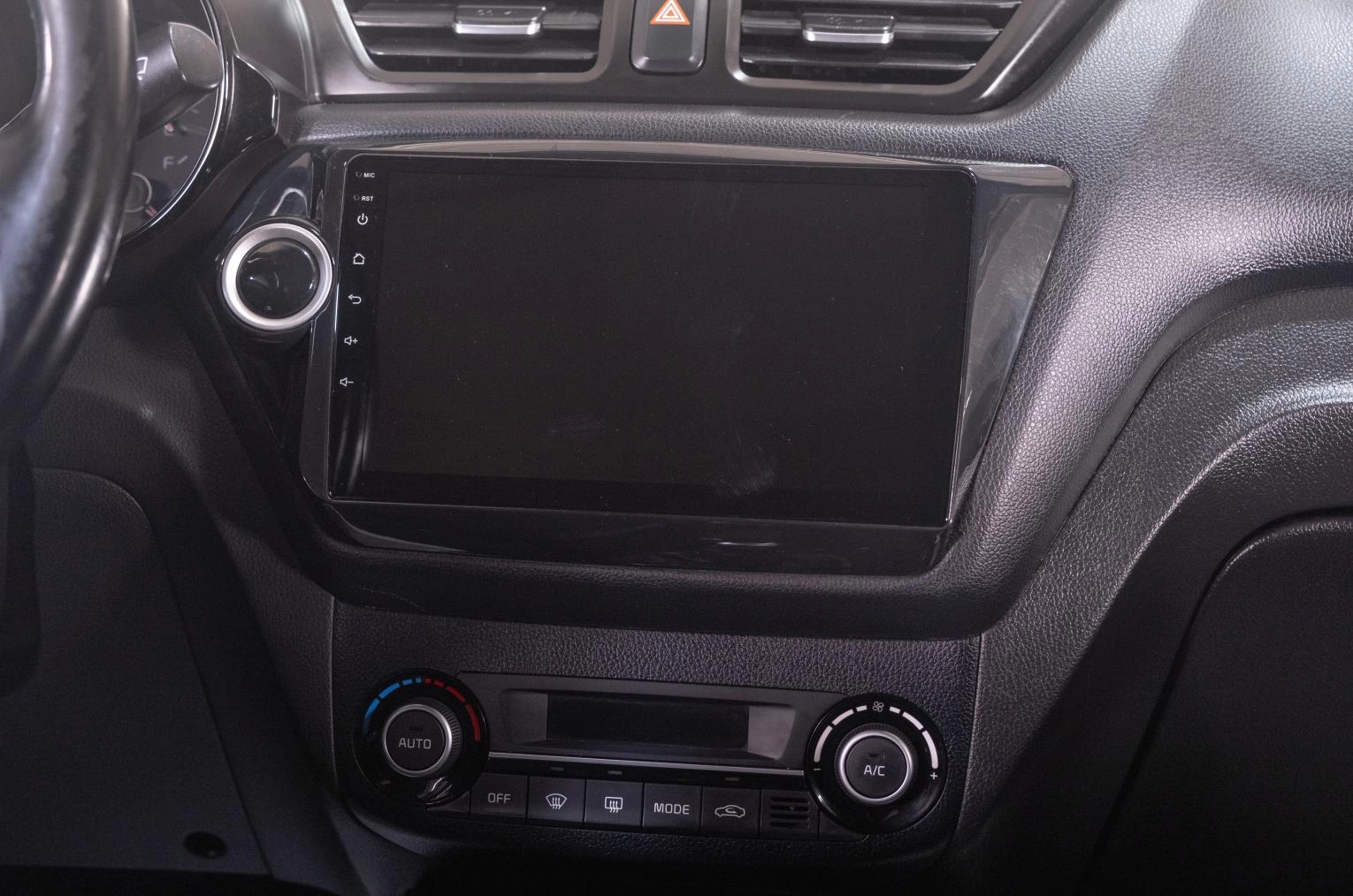 KIA Rio 13 из 21