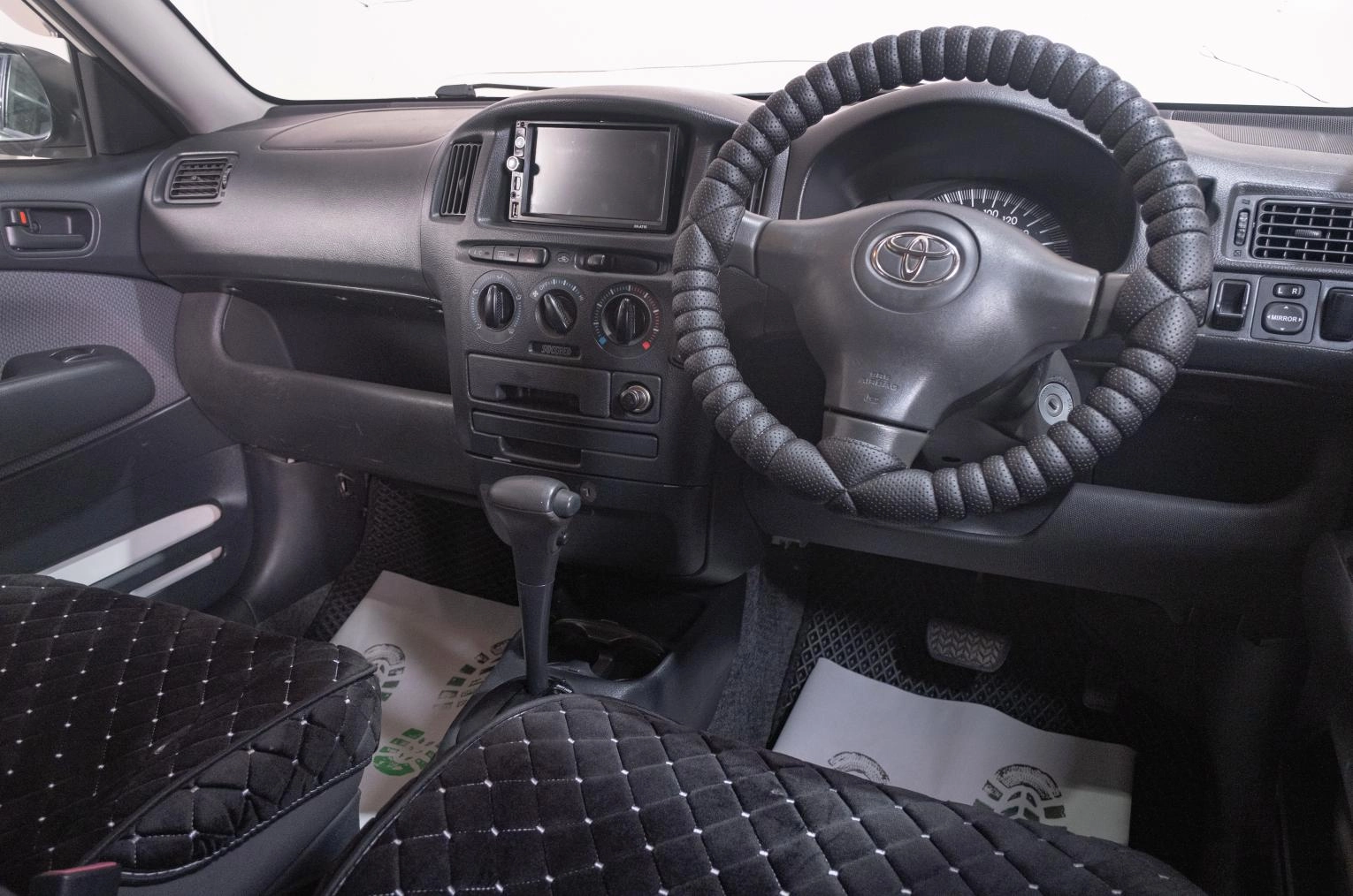 Toyota Succeed 7 из 19