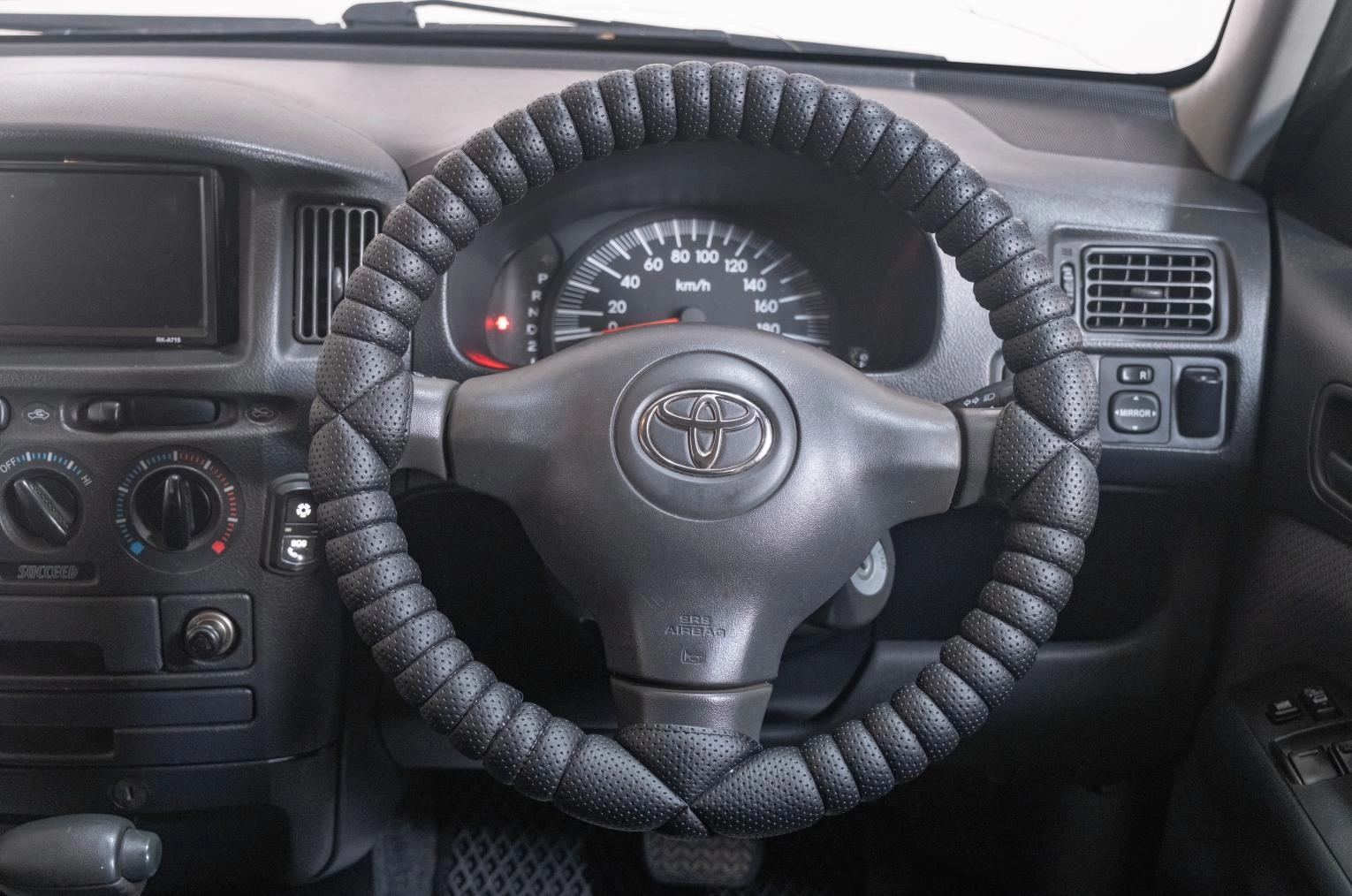 Toyota Succeed 10 из 19