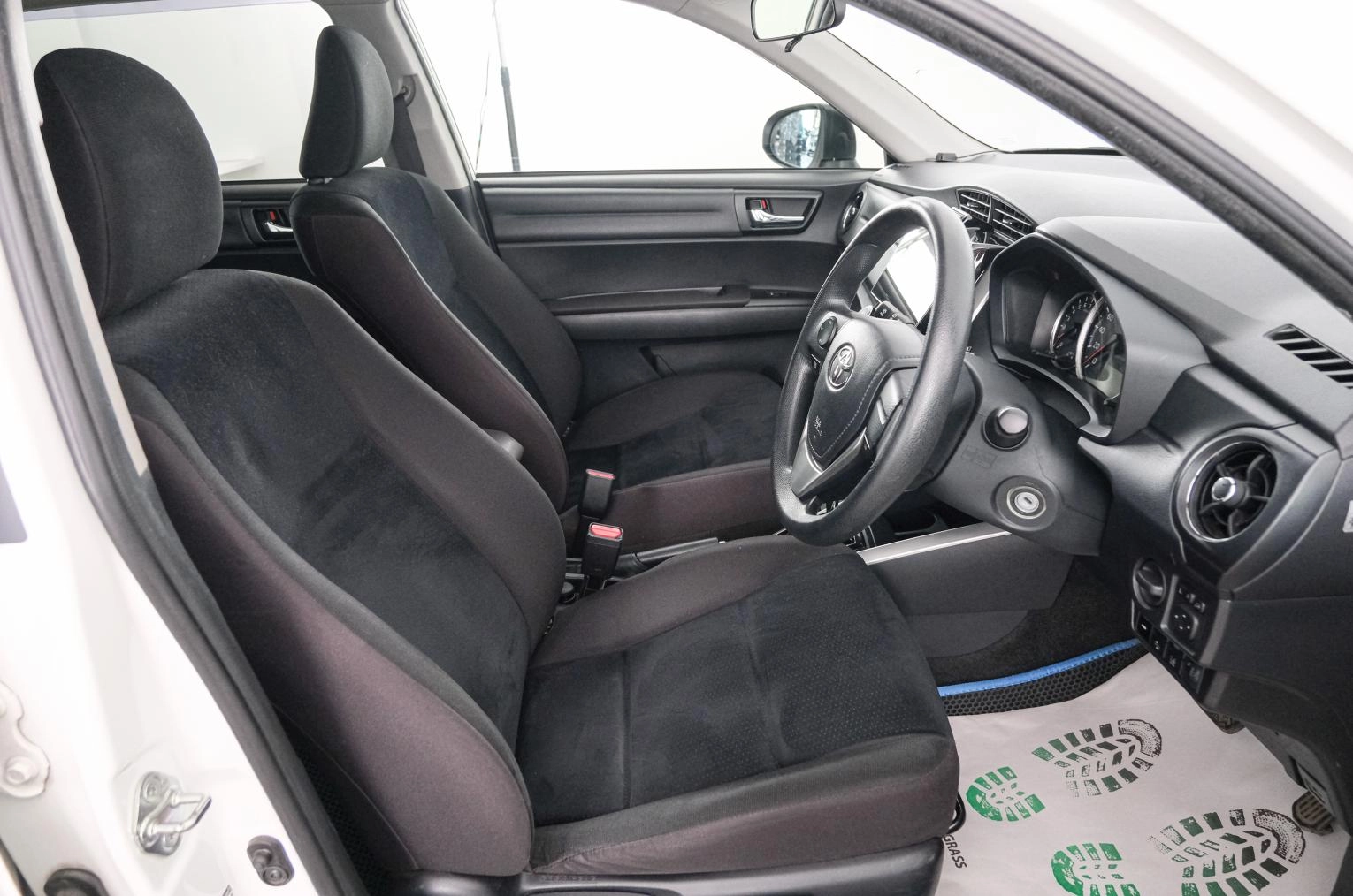 Toyota Corolla Fielder 7 из 21