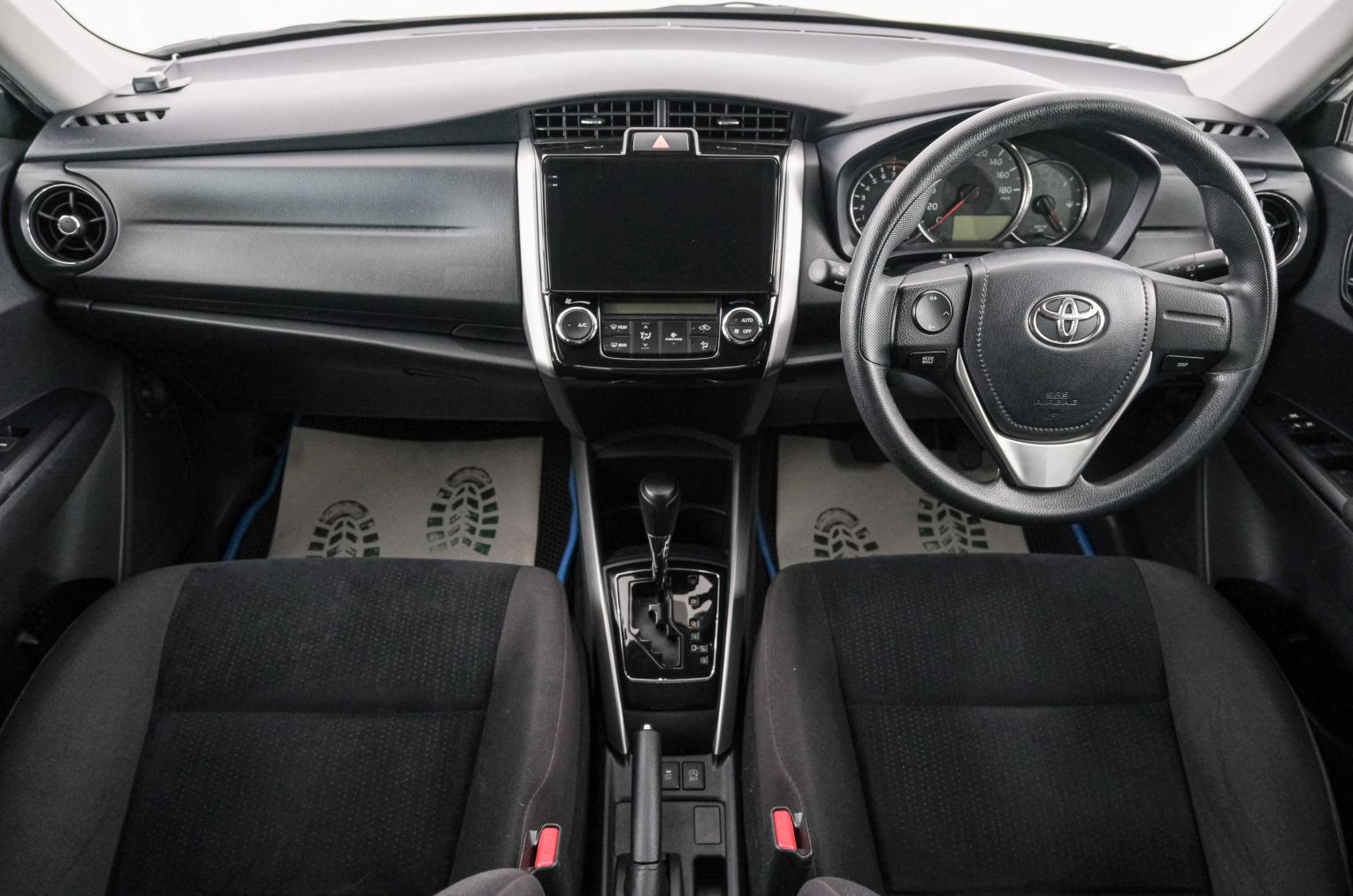 Toyota Corolla Fielder 10 из 21