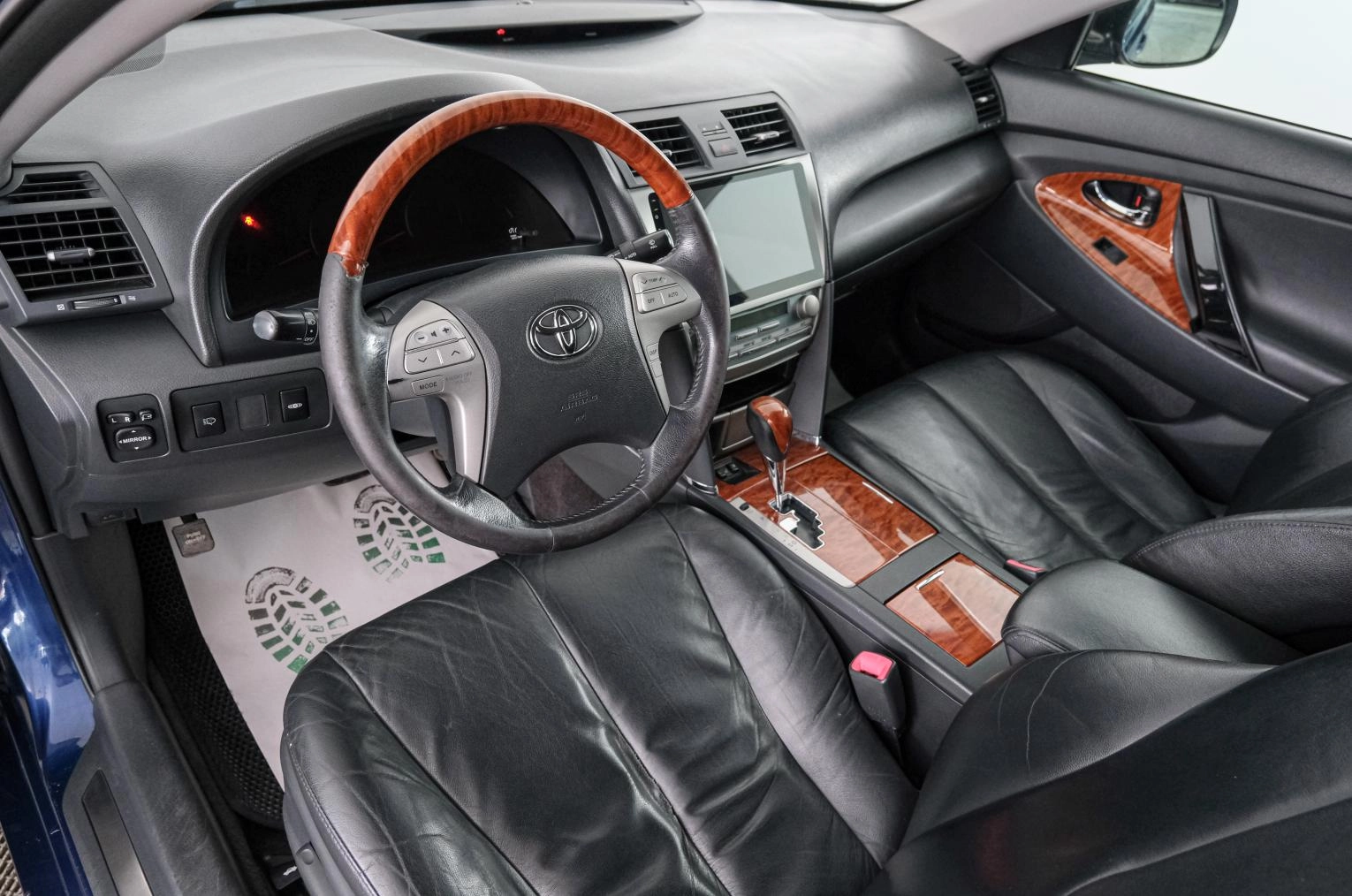 Toyota Camry 8 из 22