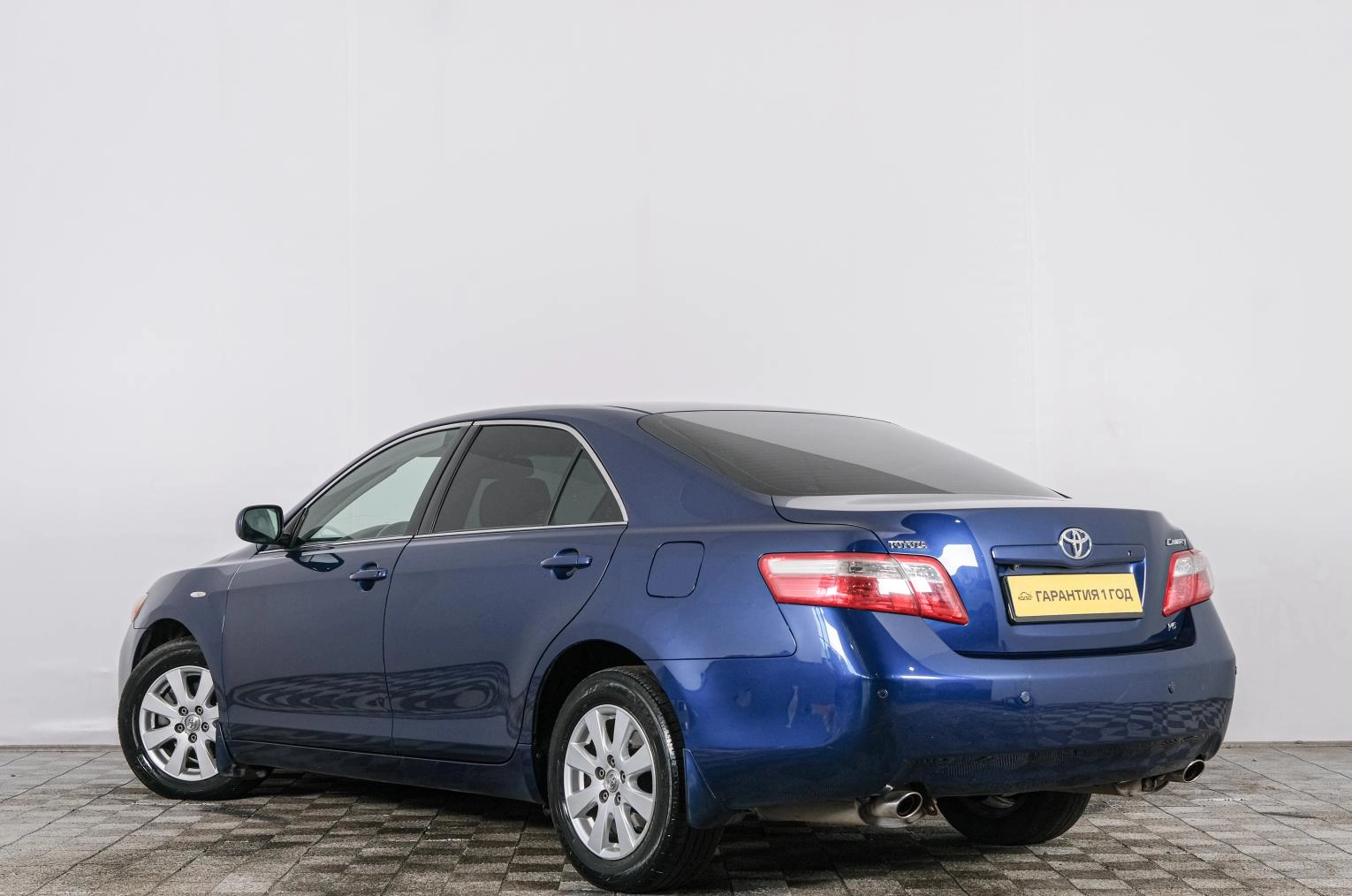 Toyota Camry 4 из 22