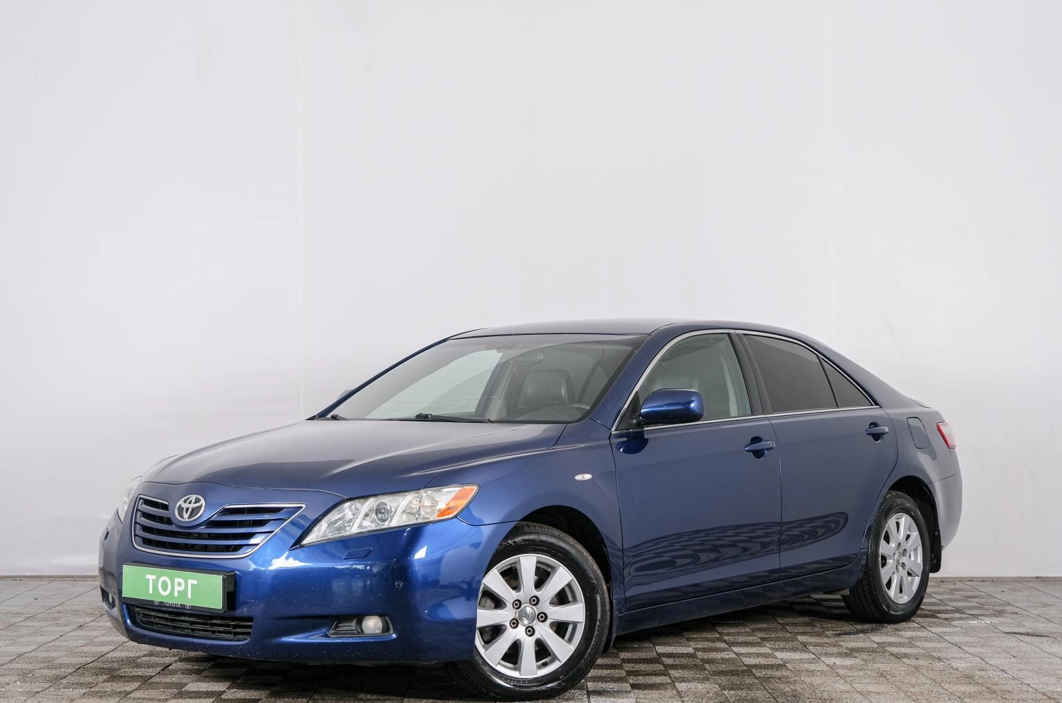 Toyota Camry 3 из 22