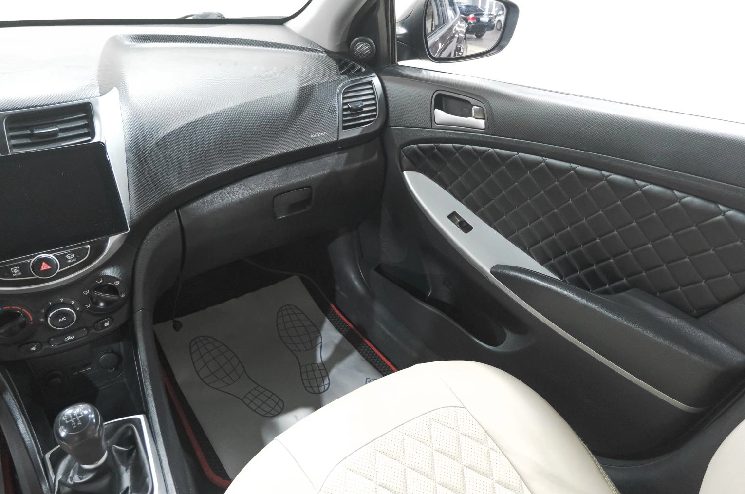 Hyundai Solaris 11 из 23