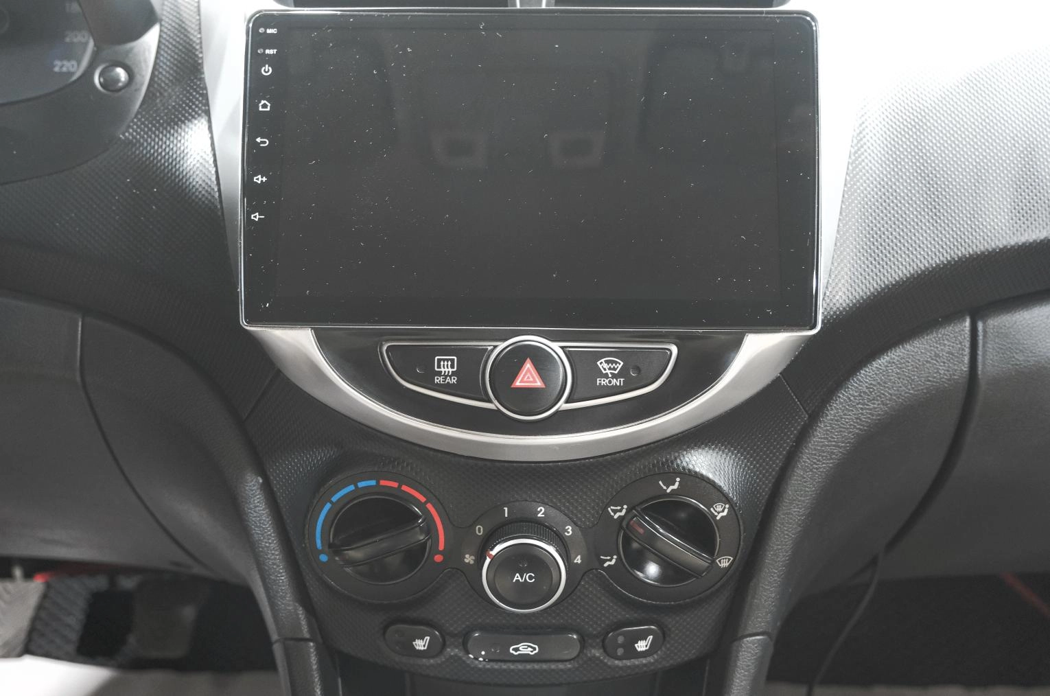 Hyundai Solaris 15 из 23