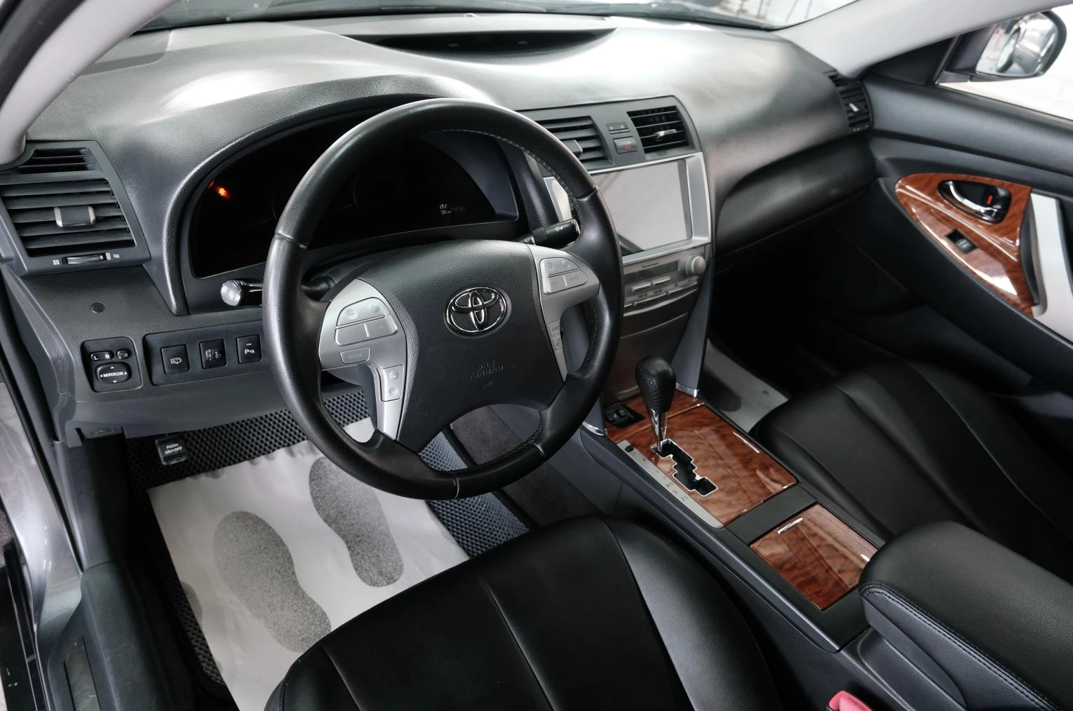Toyota Camry 11 из 25