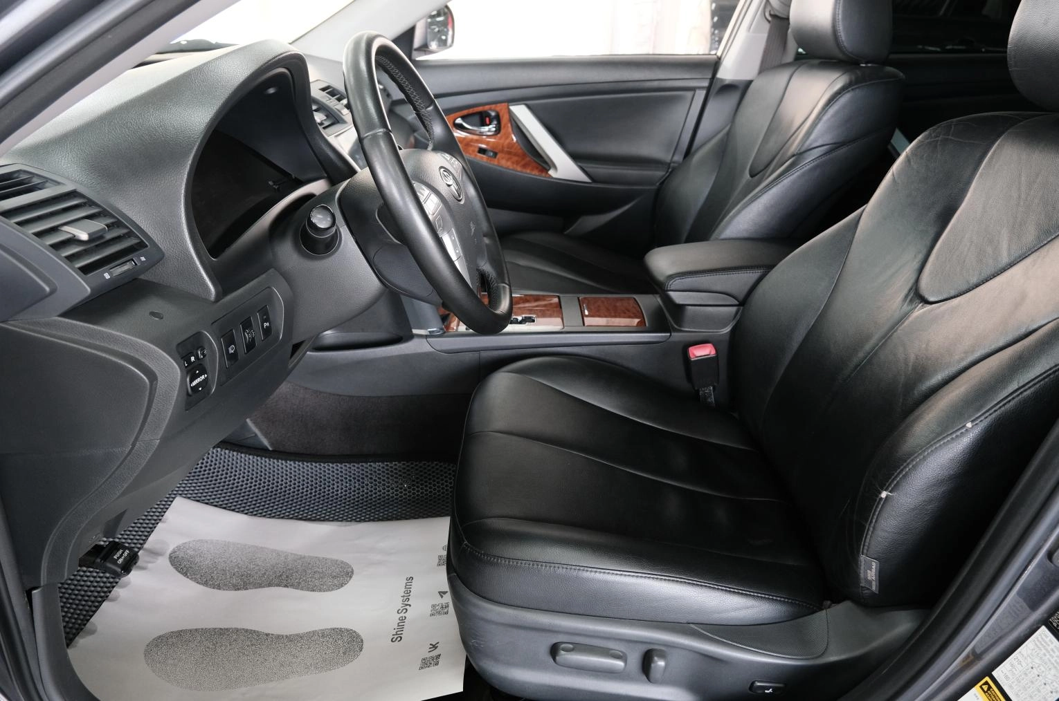 Toyota Camry 7 из 25