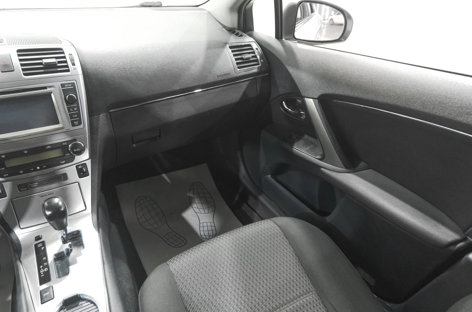Toyota Avensis 11 из 26