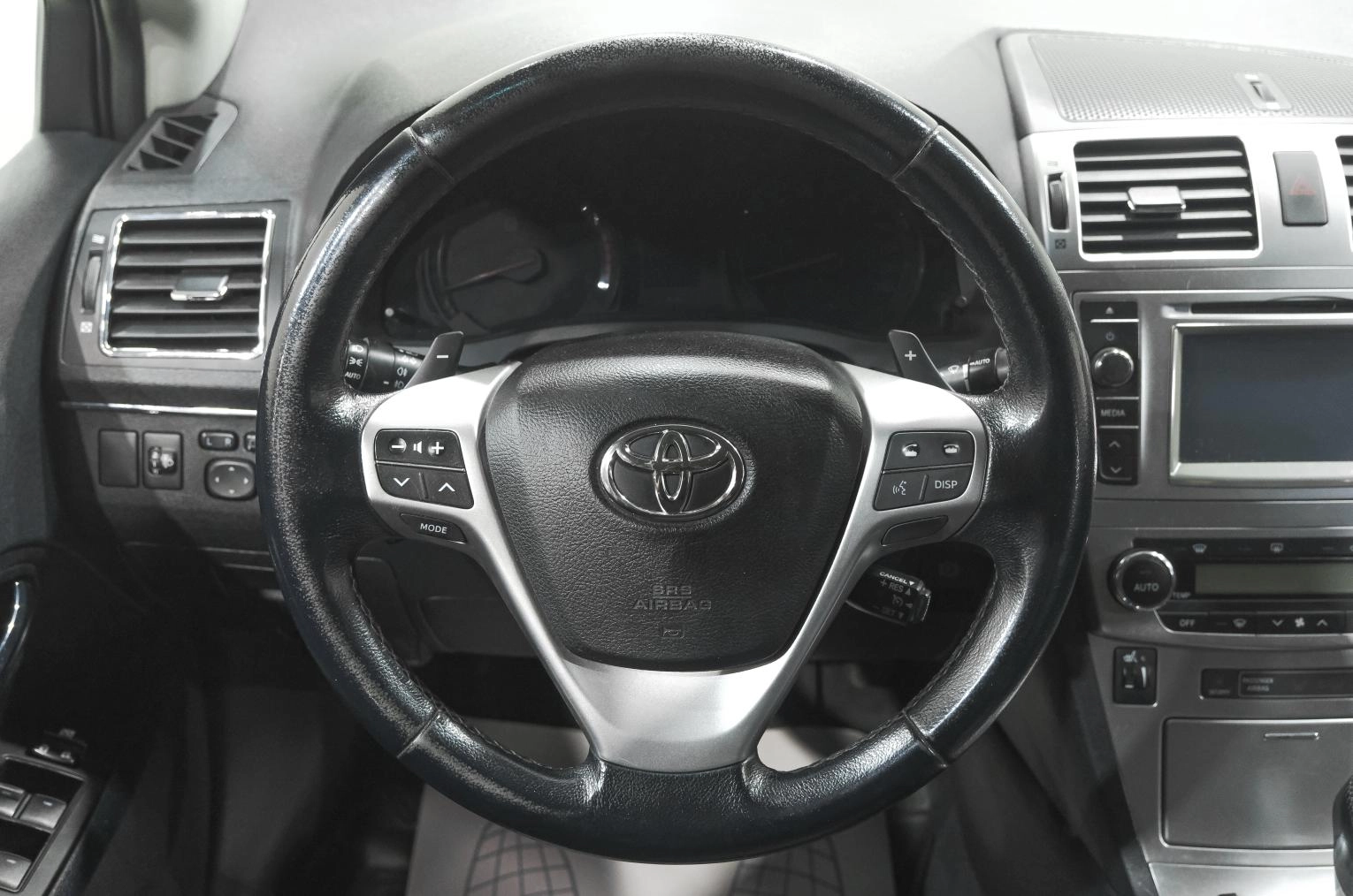 Toyota Avensis 13 из 26