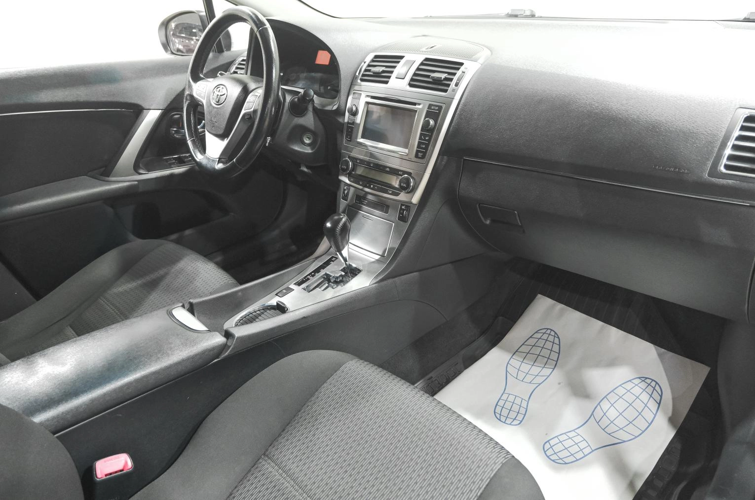 Toyota Avensis 8 из 26