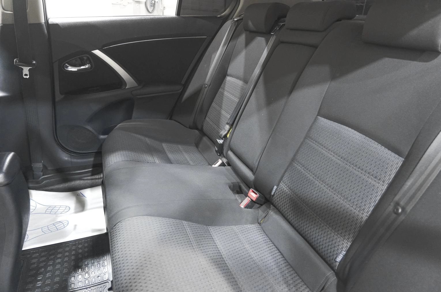 Toyota Avensis 25 из 26