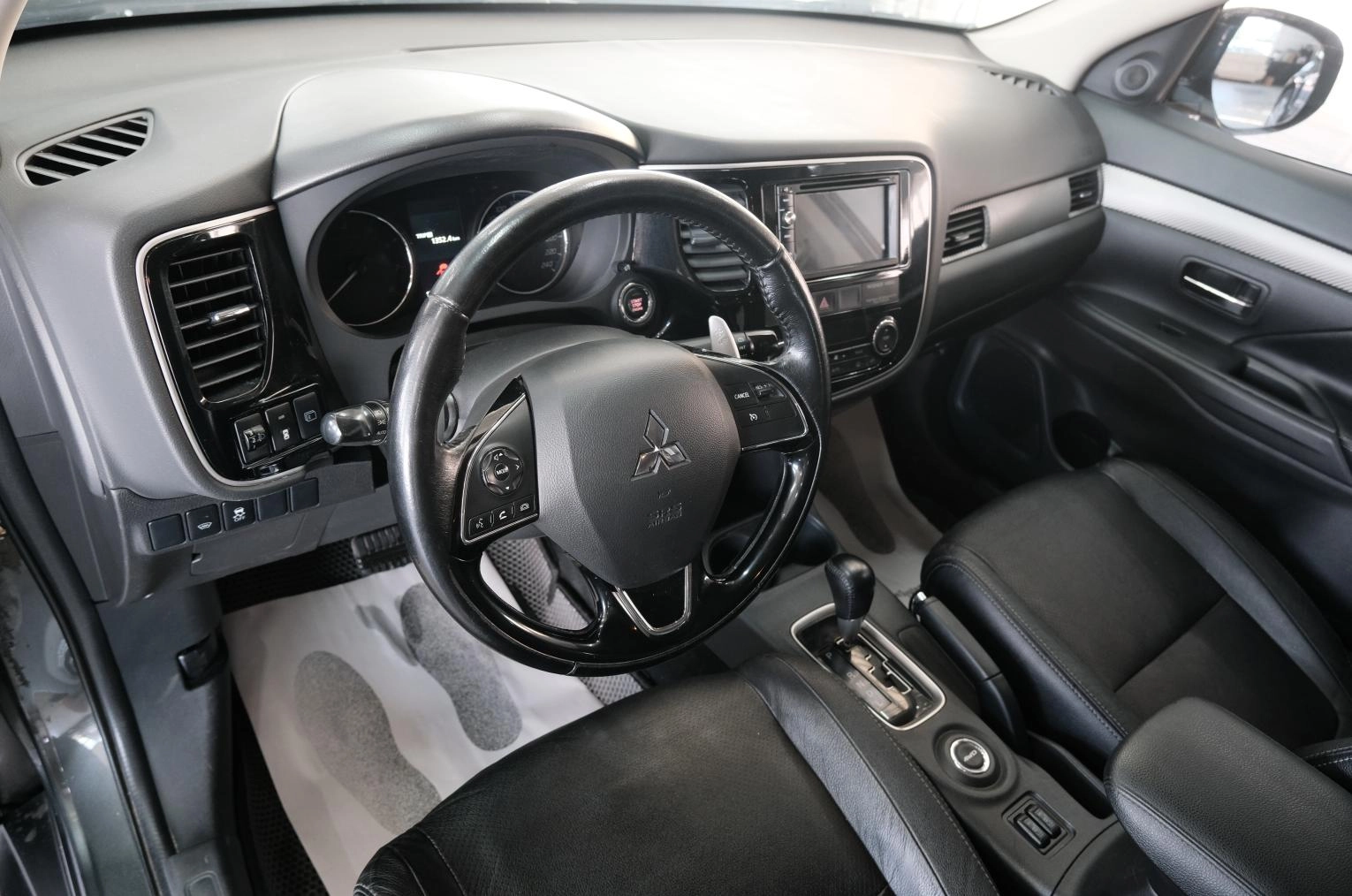 Mitsubishi Outlander 11 из 22