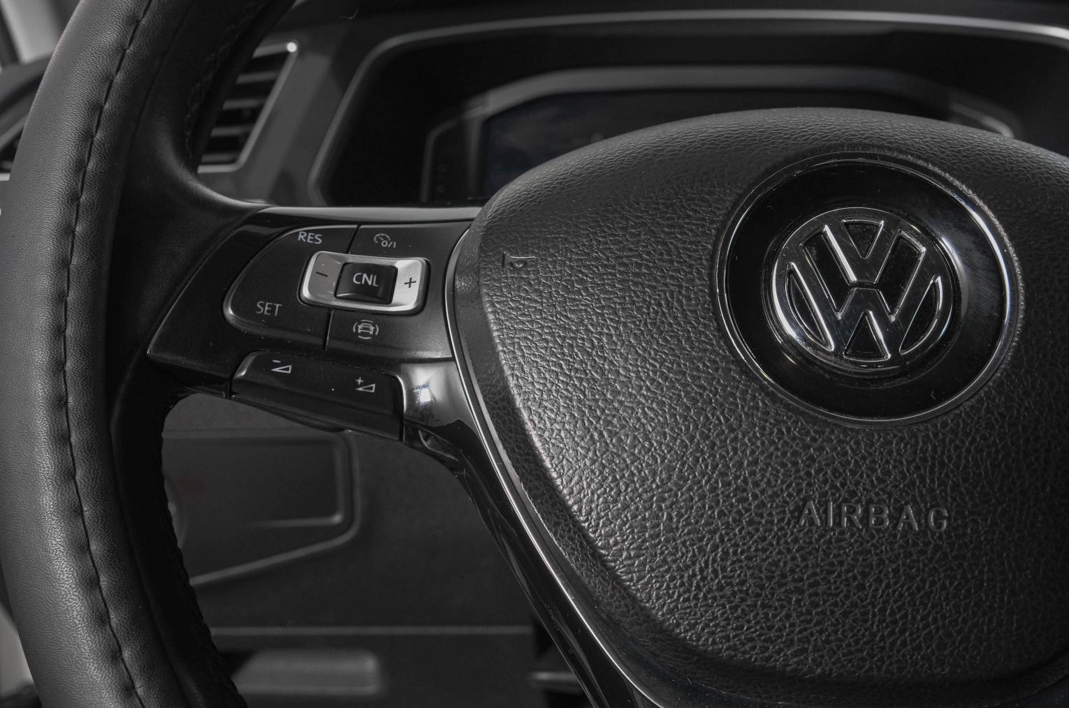 Volkswagen Tiguan 16 из 23