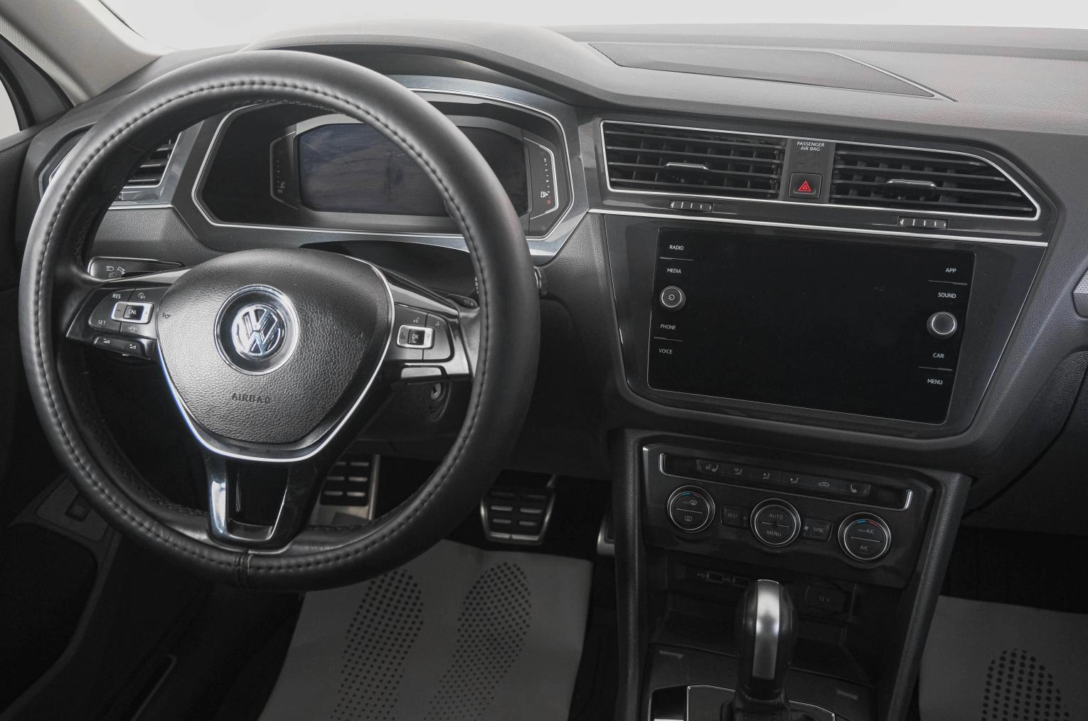 Volkswagen Tiguan 12 из 23