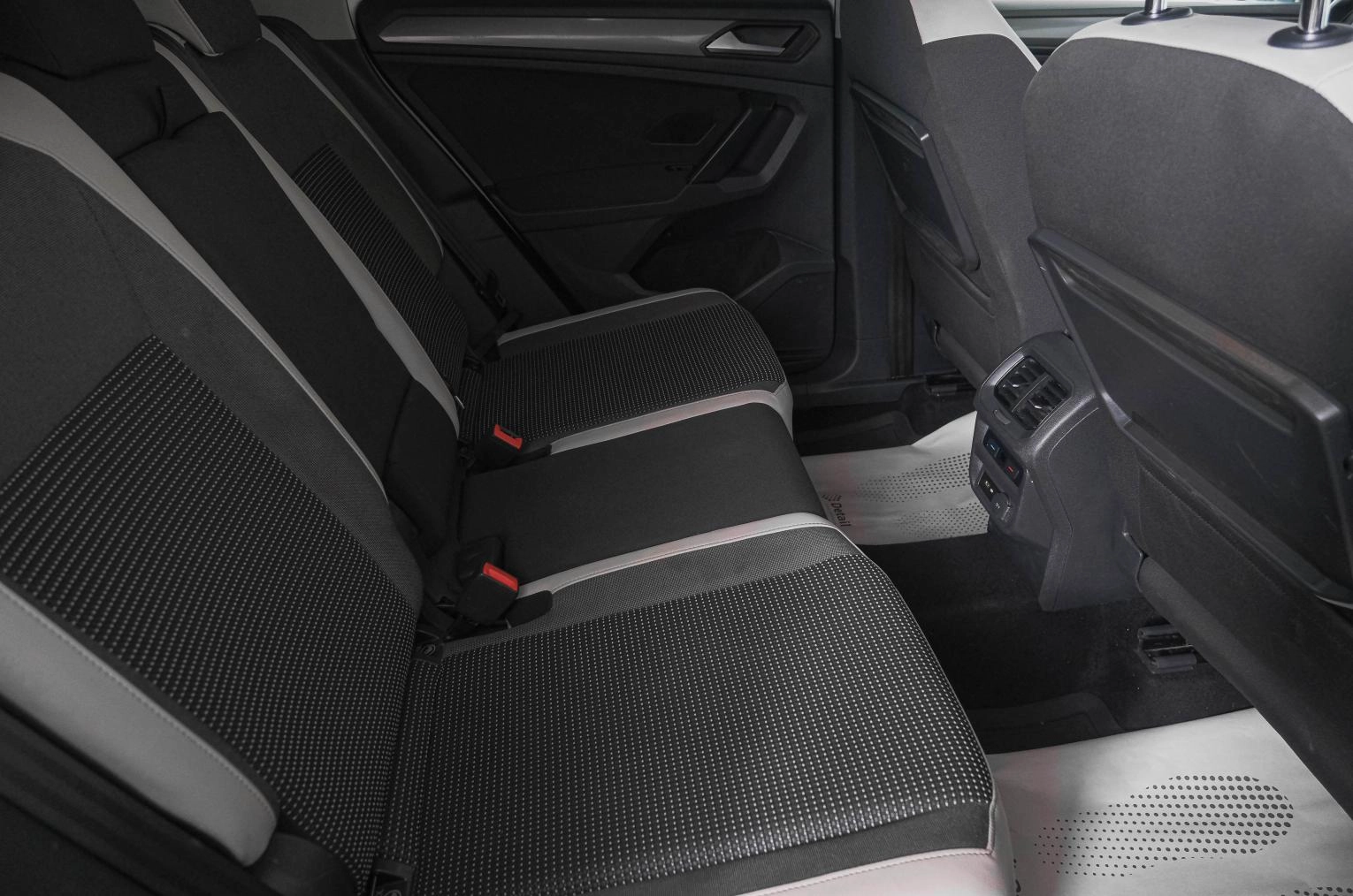 Volkswagen Tiguan 10 из 23