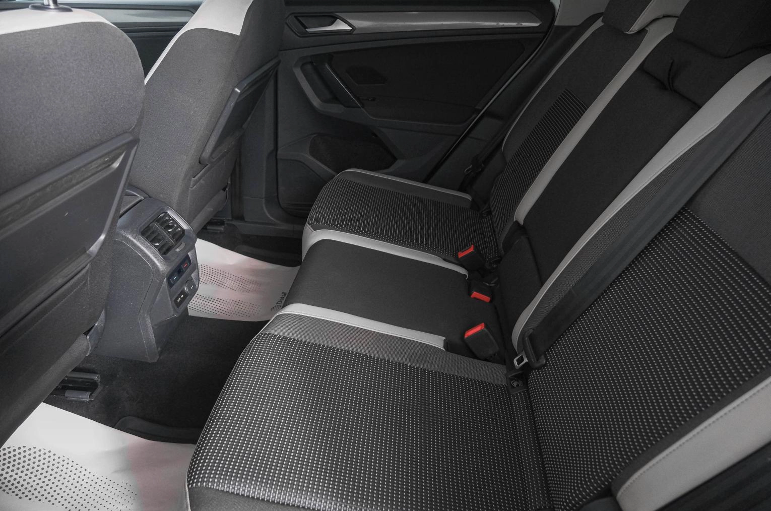 Volkswagen Tiguan 9 из 23