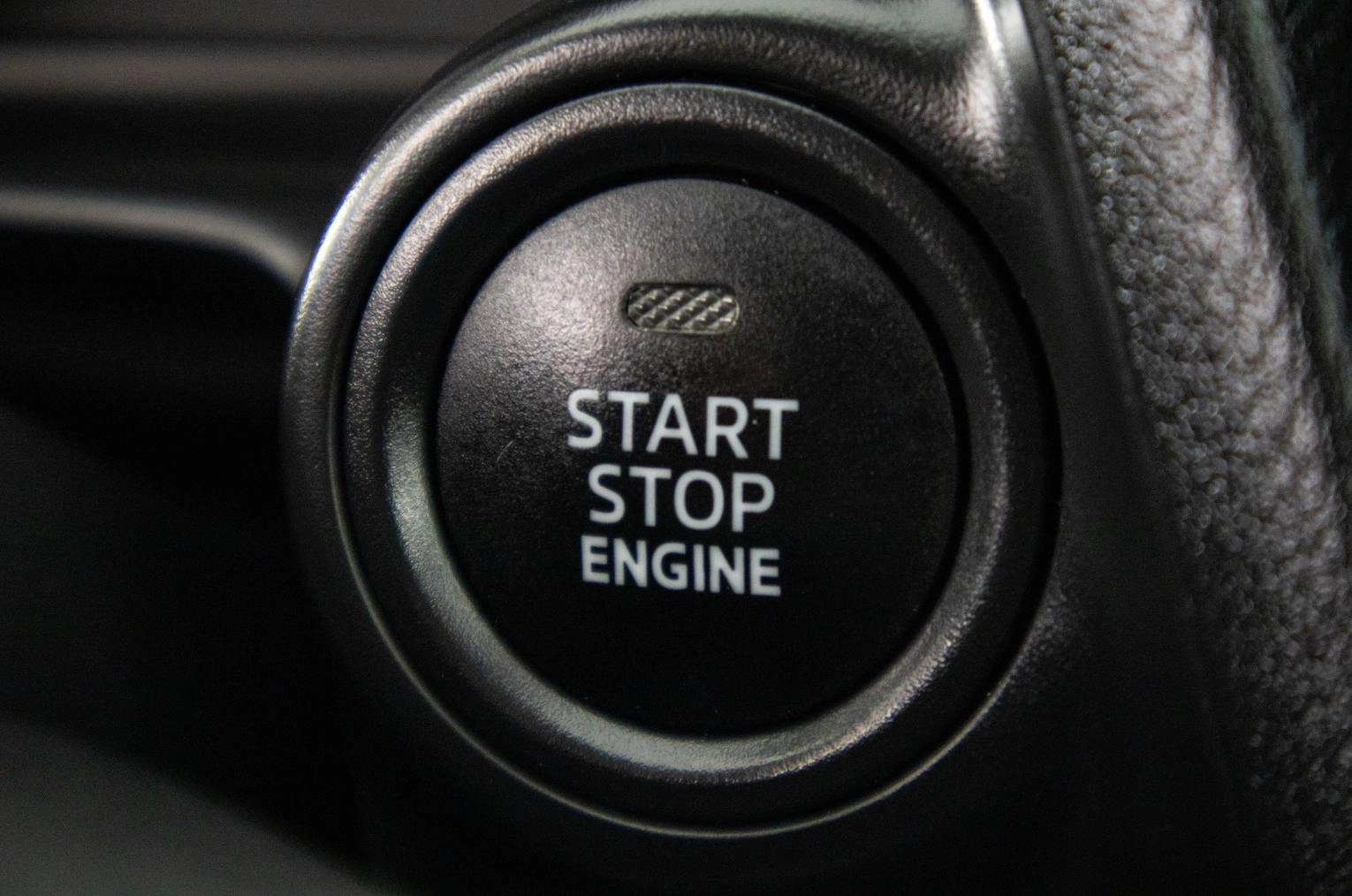 Toyota Yaris 18 из 25