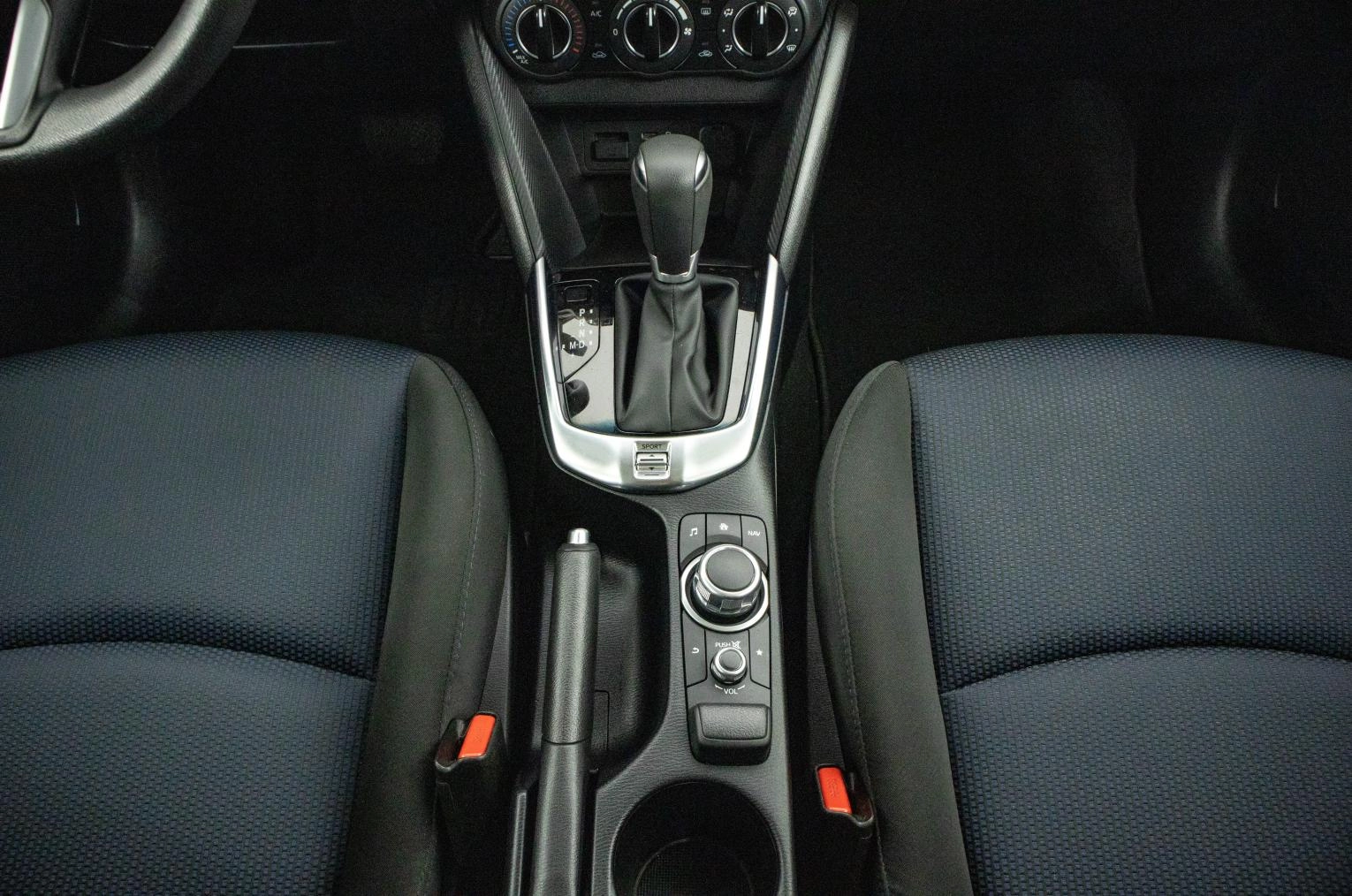 Toyota Yaris 23 из 25
