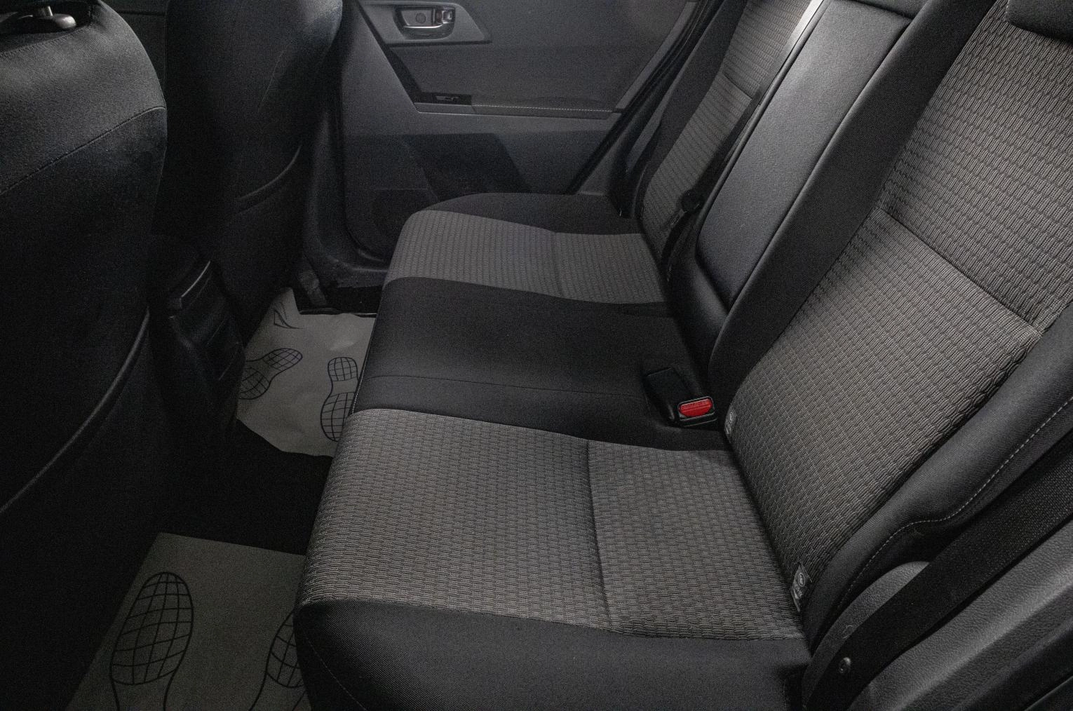 Toyota Auris 17 из 19