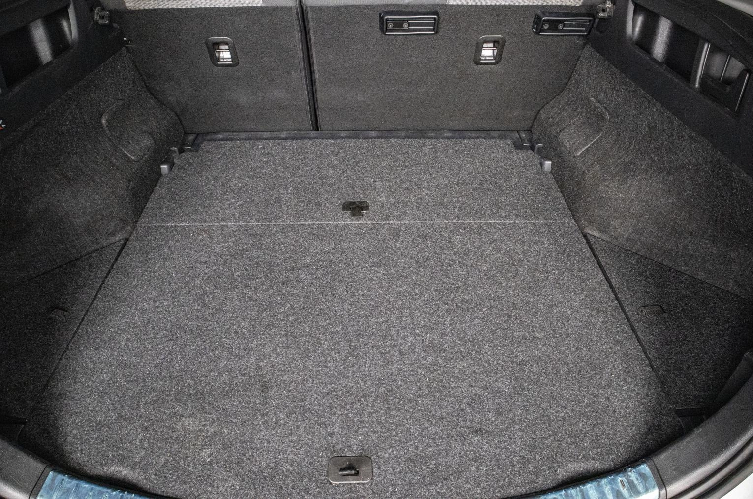 Toyota Auris 19 из 19