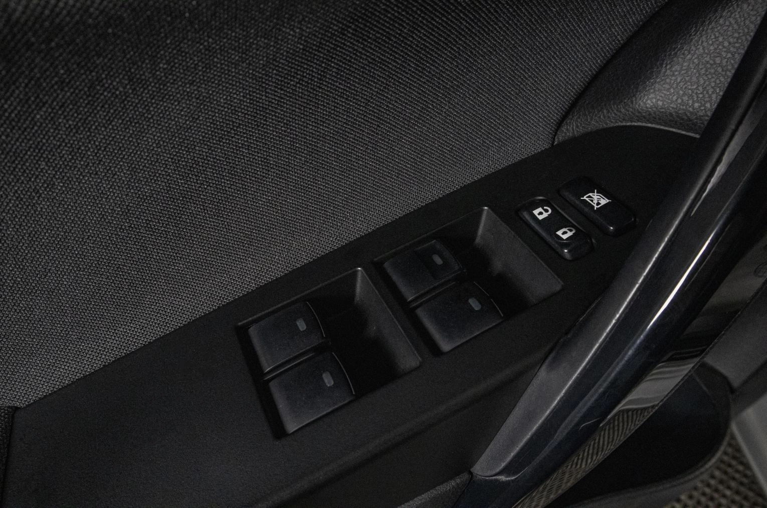 Toyota Auris 7 из 19