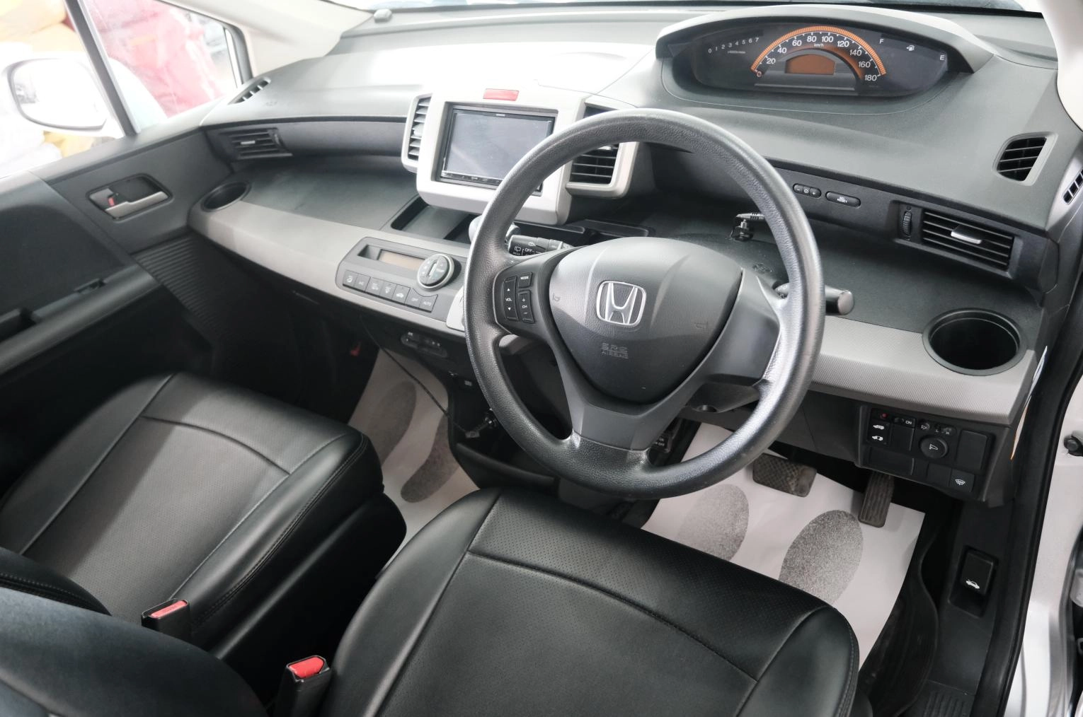 Honda Freed 11 из 25