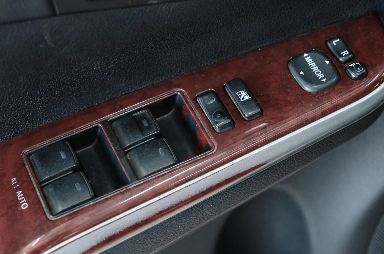 Toyota Camry 8 из 29