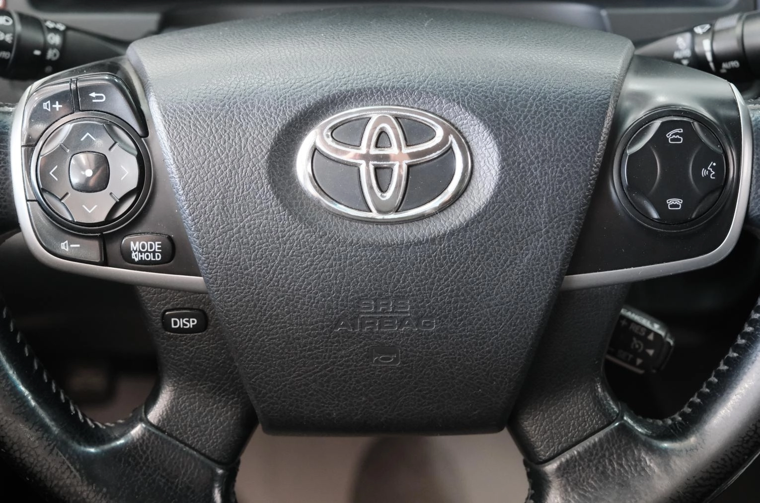 Toyota Camry 14 из 29