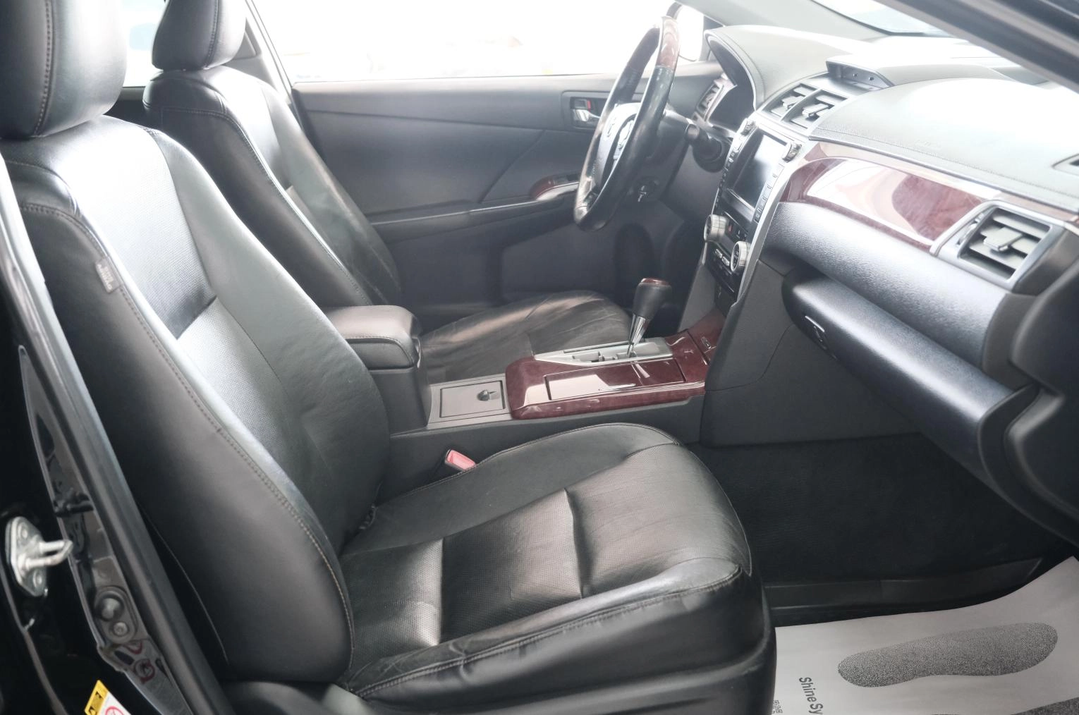 Toyota Camry 24 из 29