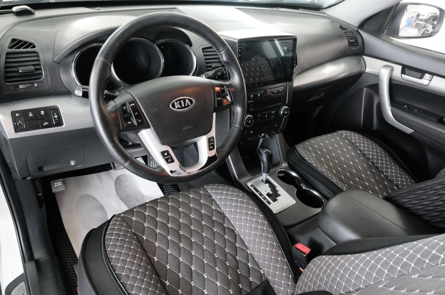 KIA Sorento 11 из 26