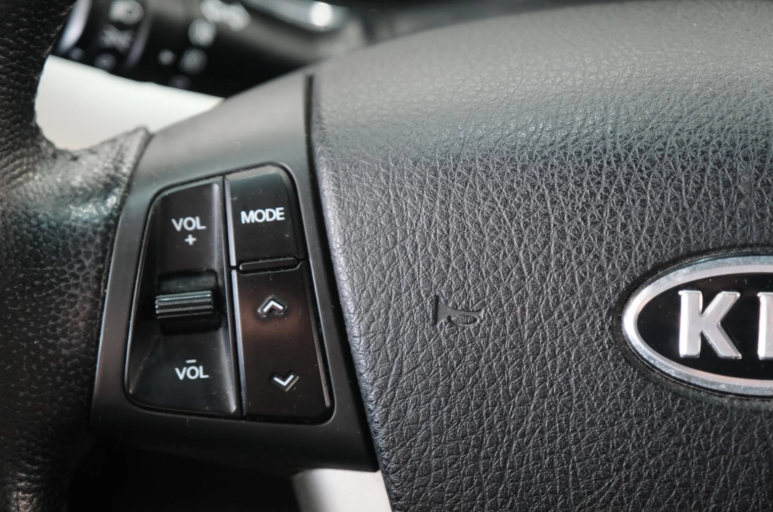 KIA Sorento 13 из 26