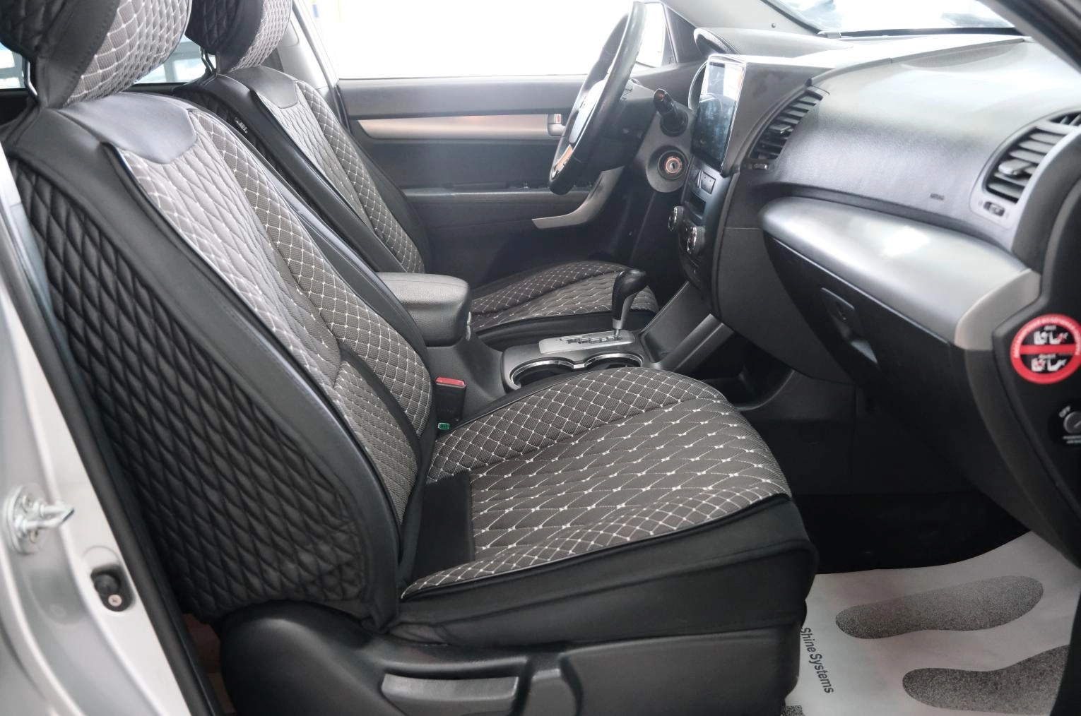 KIA Sorento 23 из 26