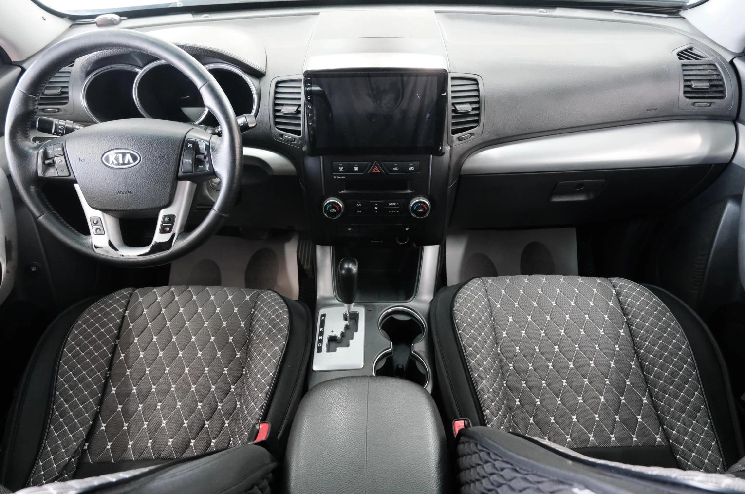 KIA Sorento 16 из 26
