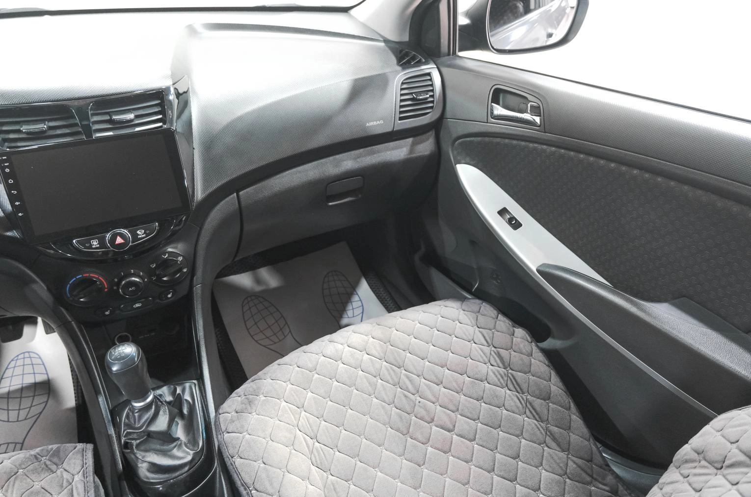 Hyundai Solaris 11 из 22