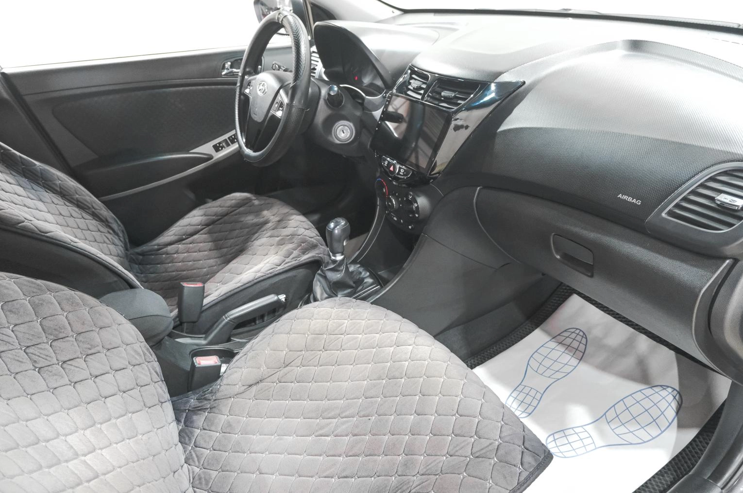 Hyundai Solaris 8 из 22