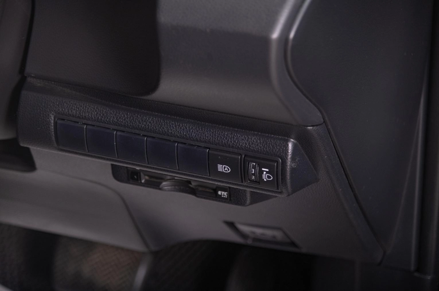 Toyota Corolla 8 из 21