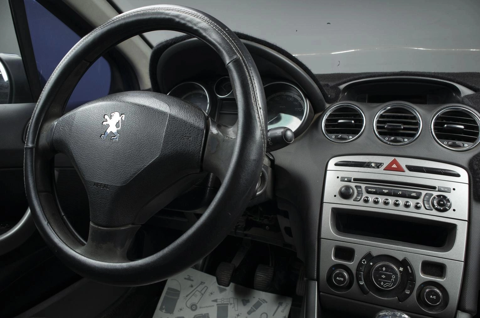 Peugeot 308 14 из 31