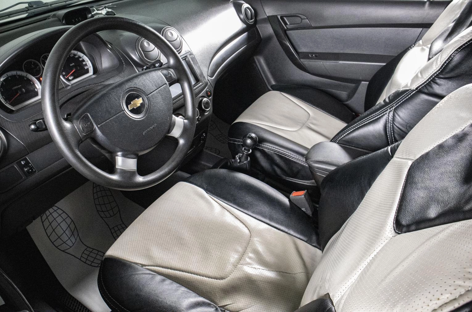 Chevrolet Aveo 8 из 16
