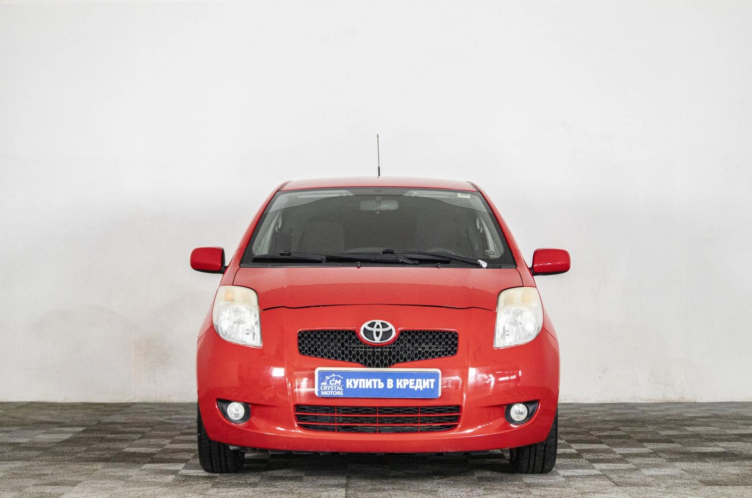 Toyota Yaris 2 из 19