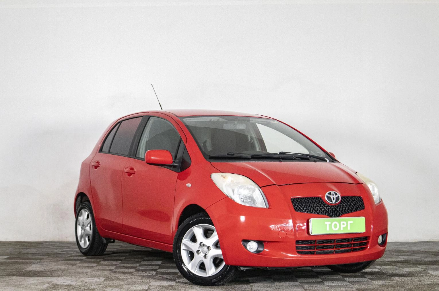 Toyota Yaris 1 из 19